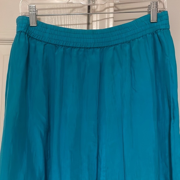 Restless Clothiers - Size M - 100% Washable Silk - 16 inch elastic waist - EUC - Picture 2 of 6